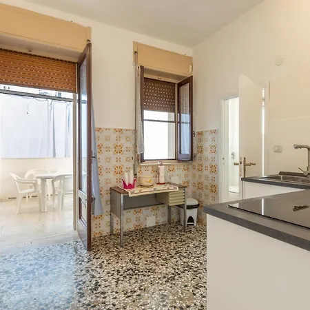 Levante Apartment *